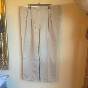 Roundtree & Yorke Men's Khaki Chinos cuffed 42x29